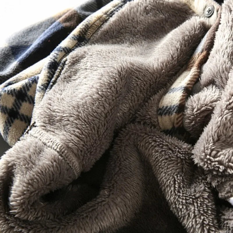 Autumn Winter Men's Lamb Velvet Thick Warm Jacket Retro Casual Chets Pocket Plaid Lapel Button Down Flannel Fleece Shirt Jacket