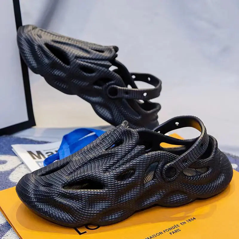 Novelty Hot Sale Garden Shoes for Women Mens Sandals EVA Lightweight Beach Clogs Summer Beach Zapatos Hombre for Men and Women